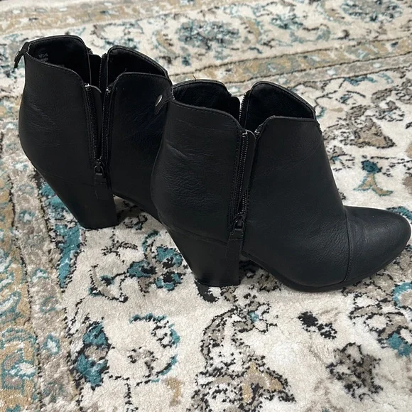 Rampage Black Ankle Booties - Picture 4 of 6